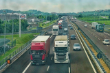 Machinetransporter huren: alles wat je moet weten voor een succesvolle verhuur